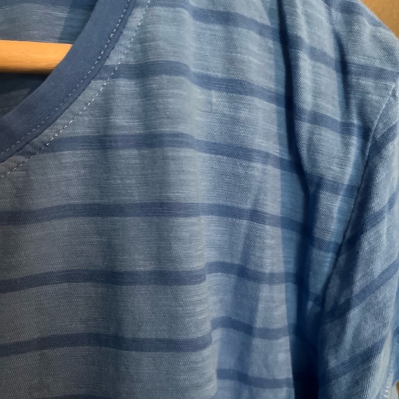 Vineyard Vines Surf Tee - Picture 3 of 4